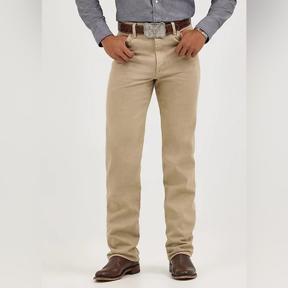 Wrangler Cowboy Cut Slim Fit In Prewashed Tan - Picture 1 of 9